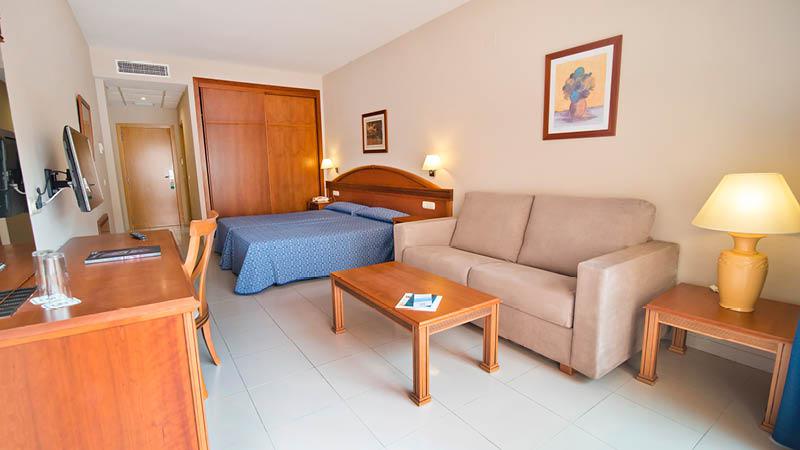 Hotel værelse på hotel Bahia Tropical i Andalusien